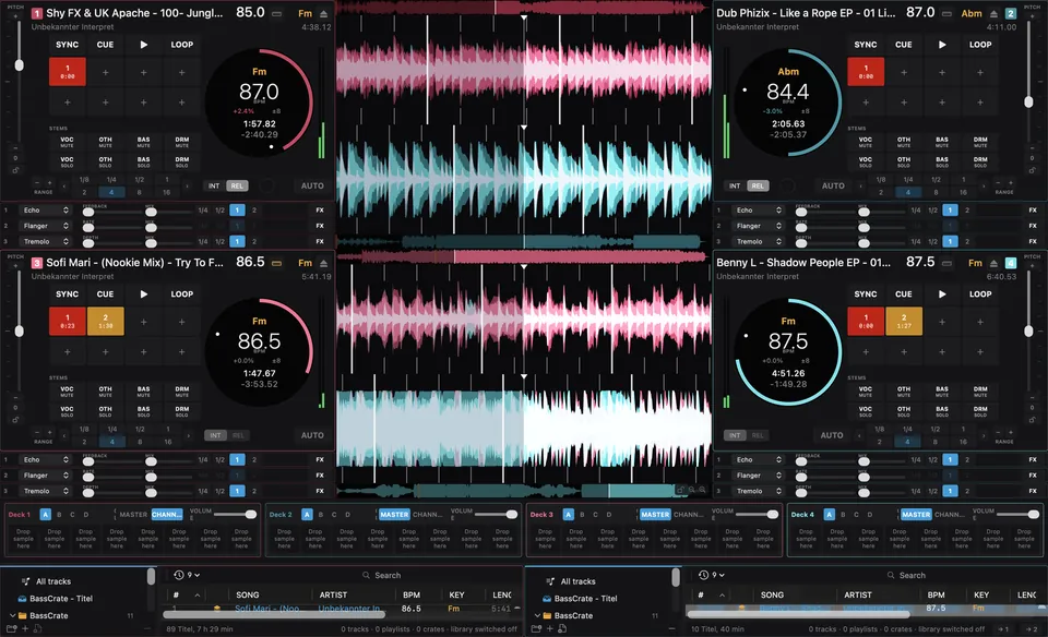 aDJusted with four decks and their waveforms